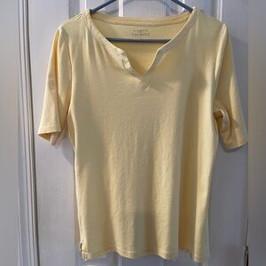Women’s Talbots Size L Pale Yellow Split Neck Short Sleeve Tee Shirt. Super soft